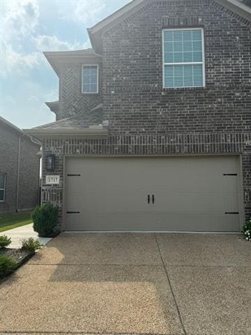property at 1717 Lisa Ct