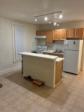 1177 Main St, Unit B in Royersford, PA - Foto de edificio - Building Photo