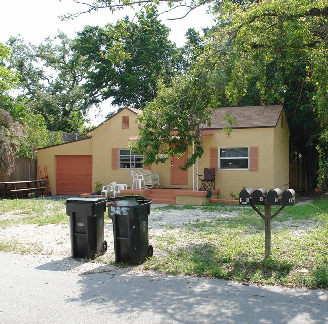 528 SW 5th Ave in Fort Lauderdale, FL - Foto de edificio - Building Photo