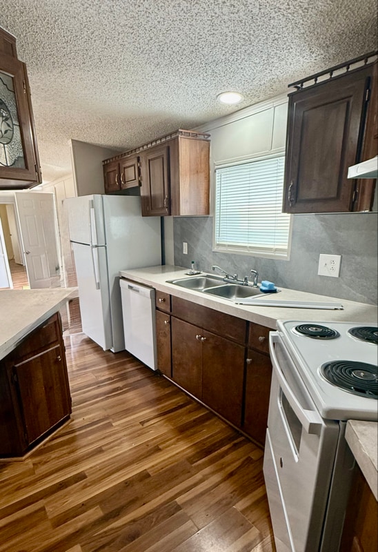 933 Mt Vernon Rd in Tunnel Hill, GA - Foto de edificio - Building Photo