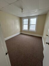 47 Juniper St, Unit 3 in Lawrence, MA - Building Photo - Building Photo