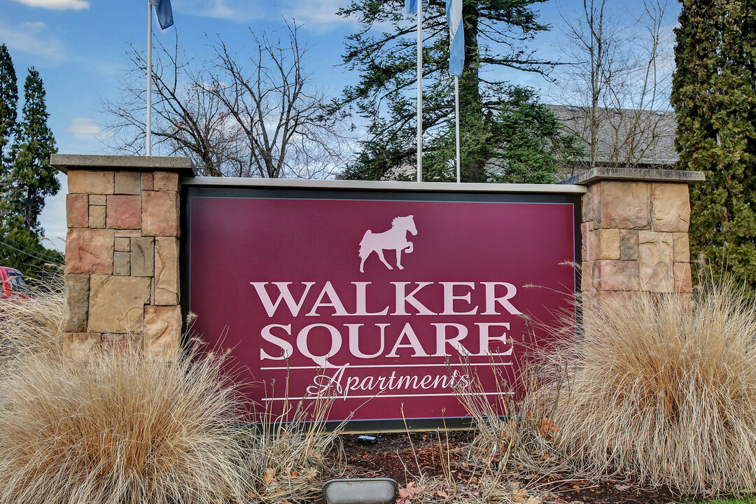 Walker Square in Beaverton, OR - Building Photo