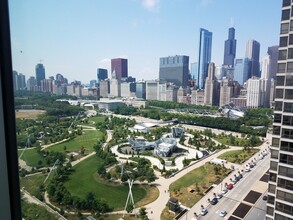 400 E Randolph St in Chicago, IL - Building Photo - Building Photo