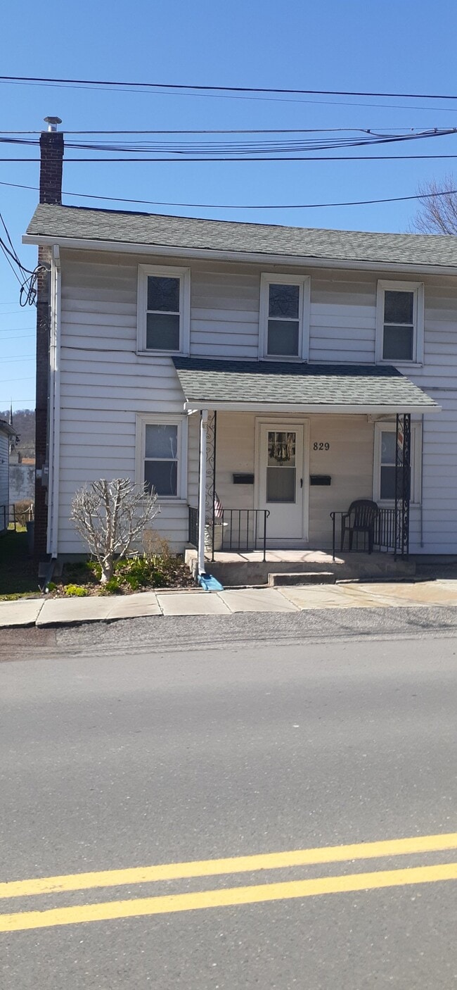 829 Railroad St, Unit 201