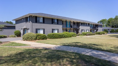 Amber Grove Apartments in Marietta, GA - Building Photo - Building Photo
