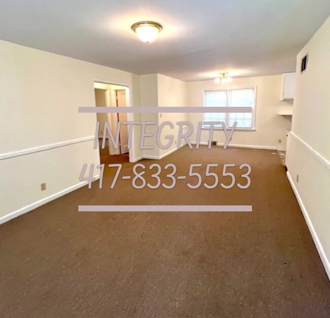 1628 E McDaniel St in Springfield, MO - Building Photo - Building Photo