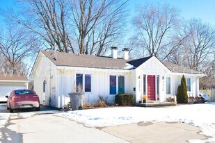 3421 Merle Hay Rd in Des Moines, IA - Building Photo