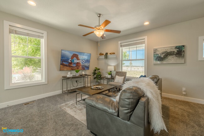 5032 W Bear Trap Dr in South Jordan, UT - Building Photo - Building Photo