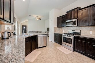 5742 Pampus Prairie Rd in Park Row, TX - Foto de edificio - Building Photo