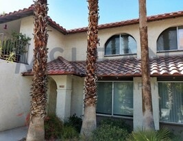 1852 N Mira Loma Way in Palm Springs, CA - Building Photo