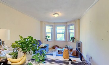 100 Queensberry St, Unit 5 in Boston, MA - Building Photo - Building Photo