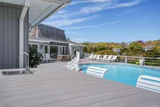 5 S Pond Rd in East Hampton, NY - Building Photo - Building Photo