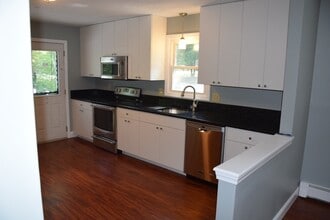 3 Old Village Rd in Sturbridge, MA - Building Photo - Building Photo