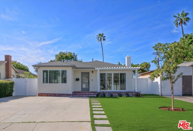 property at 11323 Utopia Ave