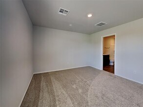 11728 Krew Wy in Yukon, OK - Building Photo - Building Photo