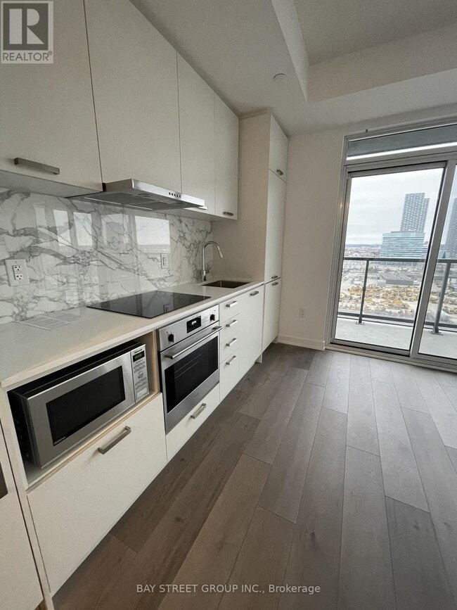 10 Honeycrisp Cres in Vaughan, ON - Building Photo - Building Photo