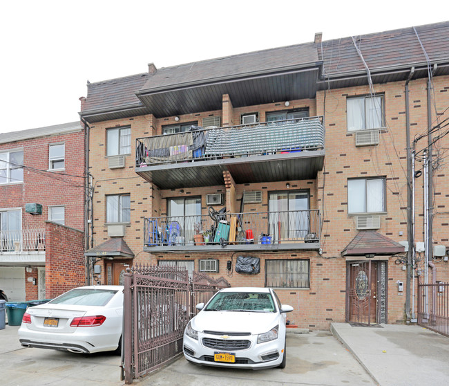 57-42 Penrod St in Flushing, NY - Building Photo - Building Photo