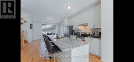 3092 Meadowridge Dr in Oakville, ON - Building Photo - Building Photo