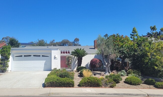 property at 6155 Syracuse Ln