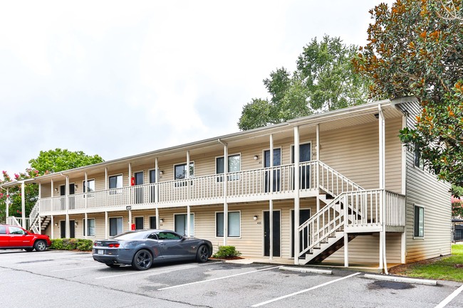 Stonewood Apartments in Mooresville, NC - Foto de edificio - Building Photo