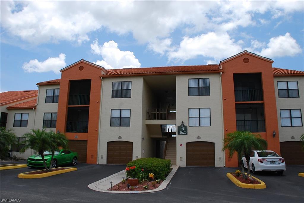 13625 Eagle Ridge Dr-Unit -333 in Ft. Myers, FL - Building Photo