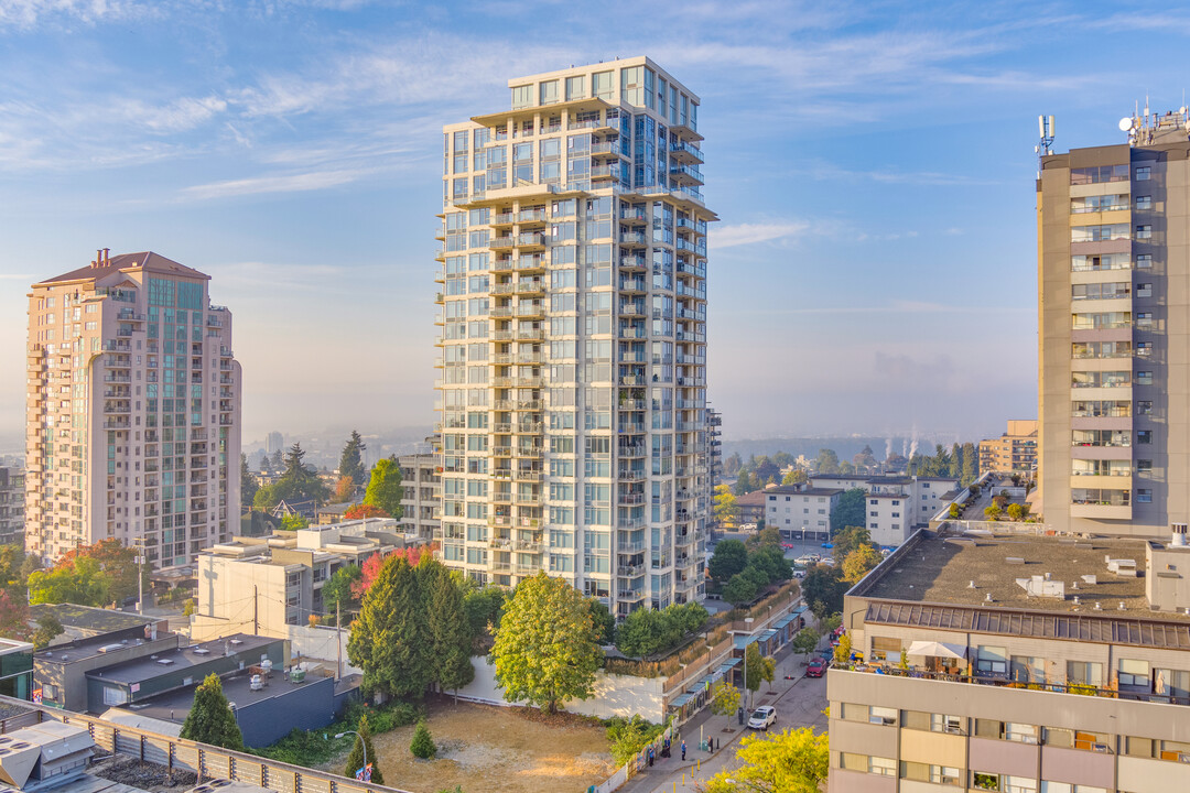 Viceroy in New Westminster, BC - Building Photo