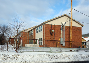 Community Apartments in Cleveland, OH - Building Photo - Building Photo