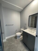 367 Western Ave, Unit 606 in Boston, MA - Foto de edificio - Building Photo