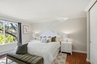 701 N Rengstorff Ave, Unit 20 in Mountain View, CA - Foto de edificio - Building Photo