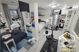 648 W Roscoe St, Unit NG in Chicago, IL - Building Photo - Building Photo