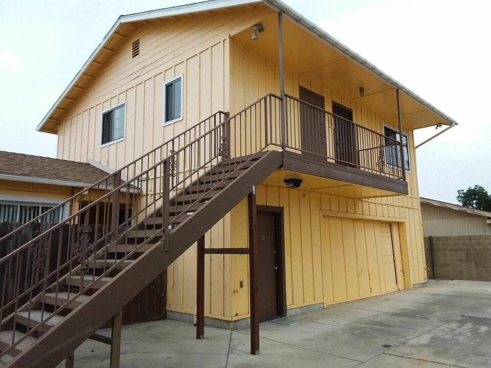 121-123 Poole St in Arroyo Grande, CA - Building Photo