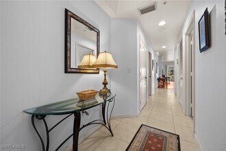 14819 Laguna Dr in Ft. Myers, FL - Foto de edificio - Building Photo