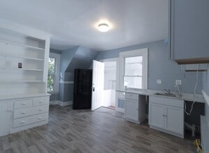 215 Willow St in Waterbury, CT - Building Photo - Building Photo