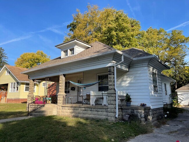 348 W Oak St in West Lafayette, IN - Building Photo - Building Photo