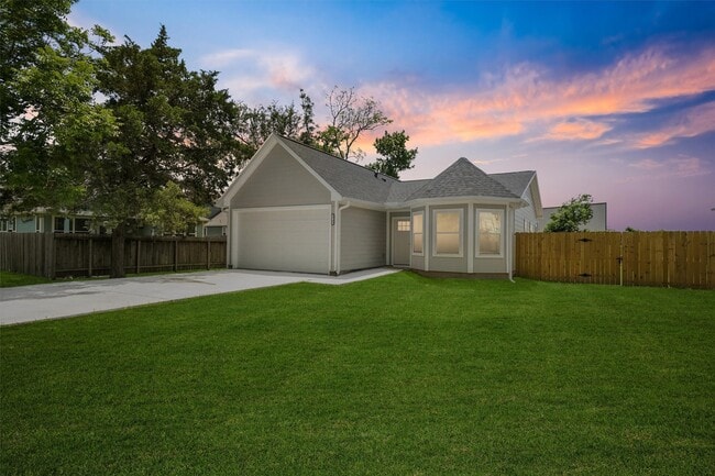 3708 Avenue S in Santa Fe, TX - Building Photo - Building Photo