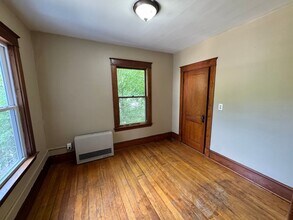 3 Elm Ct in Waterville, ME - Building Photo - Building Photo