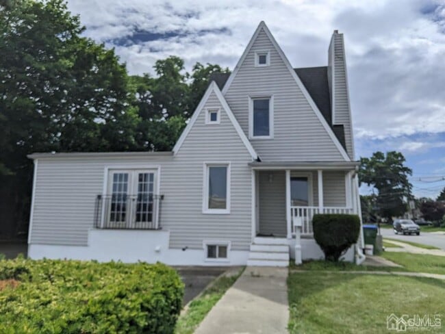 120 Plainfield Ave