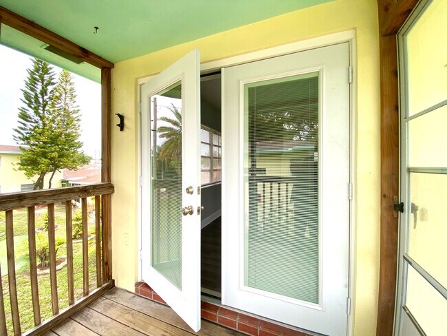 5614 Gulfport Blvd S-Unit -P231 - Lynd #7 - 5614 Gulfport Blvd in Gulfport, FL - Building Photo - Building Photo