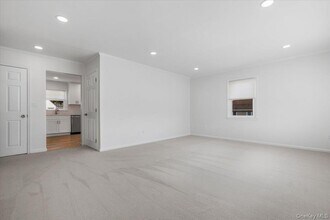 105 Florence St in Mamaroneck, NY - Building Photo - Building Photo
