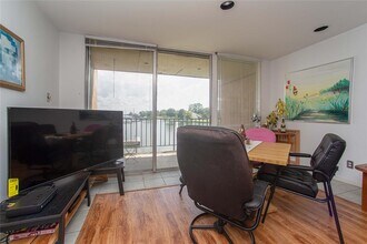 12565 Melville Dr-Unit -214 in Montgomery, TX - Building Photo - Building Photo