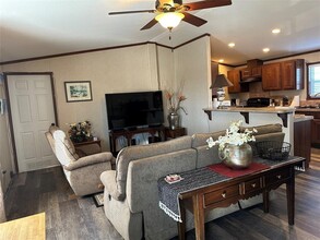 157 Lakeside Dr in Bastrop, TX - Building Photo - Building Photo