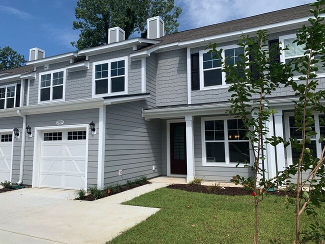 property at 2409 Thoroughfare Dr