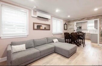 71-07 Little Neck Pkwy in Queens, NY - Building Photo - Building Photo