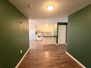 35 Andrew St, Unit 25 in Manchester, NH - Foto de edificio - Building Photo