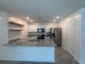98 E Mnr Vw Rd in Tucson, AZ - Building Photo - Building Photo
