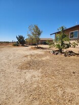 9201 Shirley St in Mojave, CA - Building Photo
