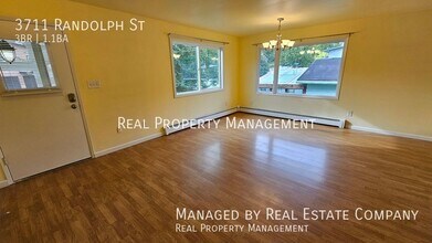 3711 Randolph St in Anchorage, AK - Building Photo - Building Photo