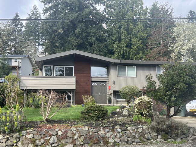 property at 401 109th Ave SE