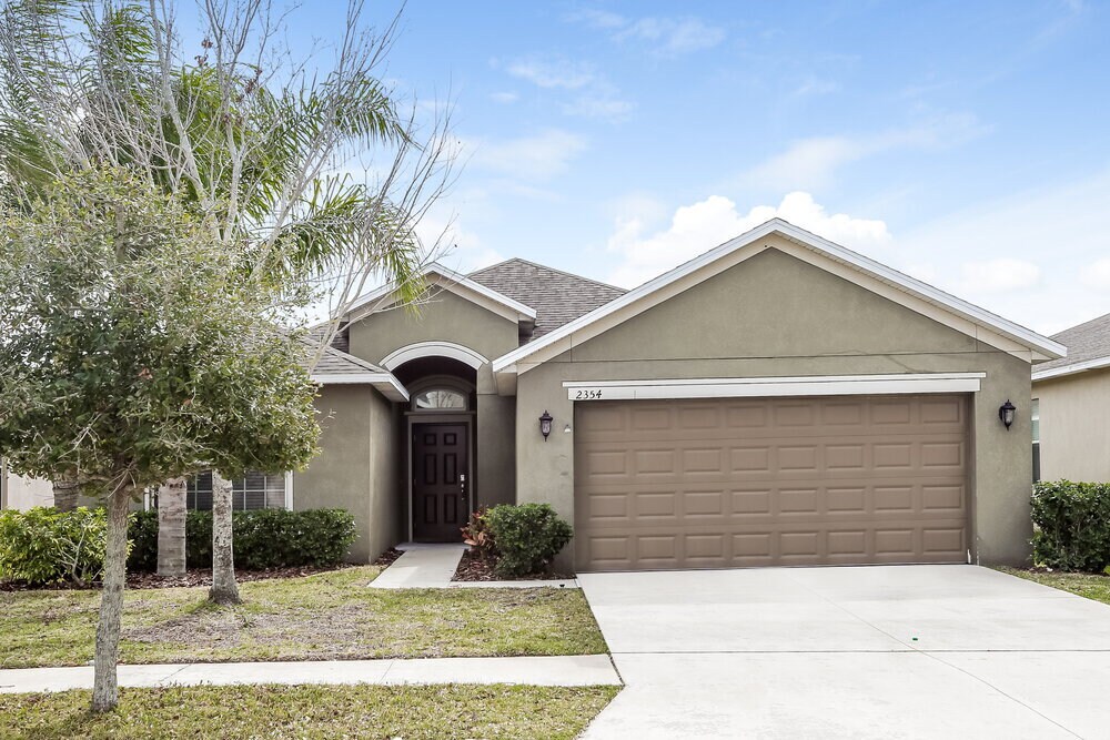 2354 Dovesong Trace Dr in Ruskin, FL - Building Photo