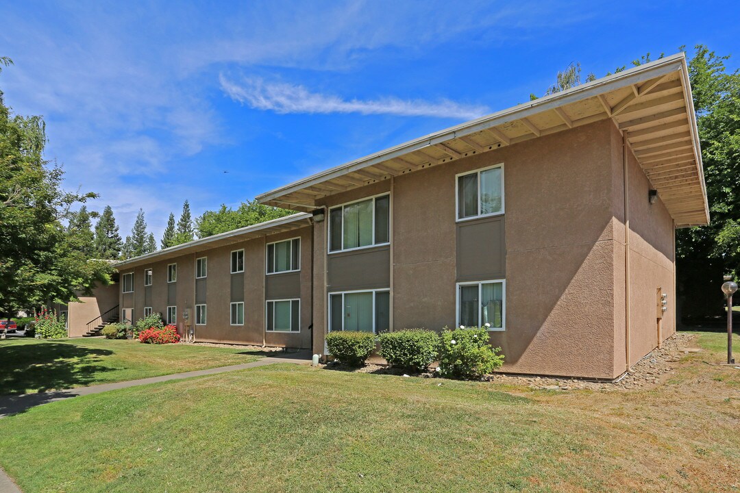 Mulberry Gardens Apartments in Sacramento, CA - Foto de edificio